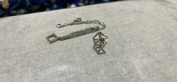 Conjunto Prateado Quadrado (Colar + Brinco)