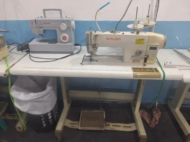 Maquina reta industrial