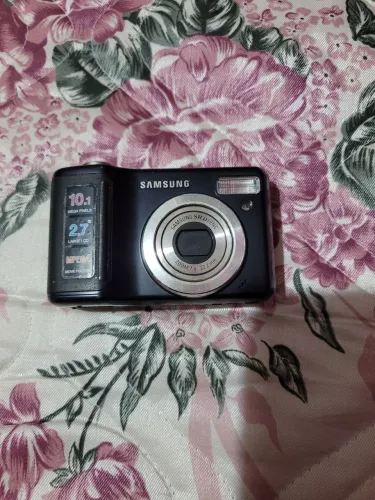 Câmera digital samsung de 10.1 megapixels ler descrição