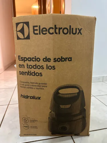 Aspirador de Pó e Água Electrolux Hidrolux AWD01