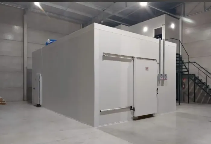 CAMARA SOB MEDIDA TECNO MAQUINAS - C/ 2 PORTAS - 1 CORRER 1 GIRATORIA
