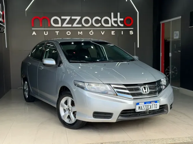 Honda City Sedan LX 1.5 Flex 16V 4P Aut. 2011