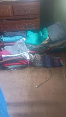 Roupa Média/ Pequena por 20 reais
