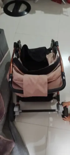 Carinho e bebê conforto 