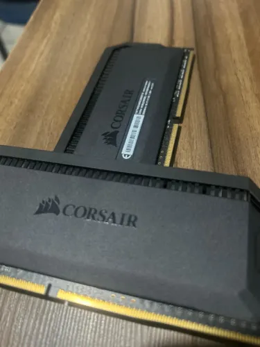 MEMORIA CORSAIR DOMINATOR RGB, 16GB 2X8GB