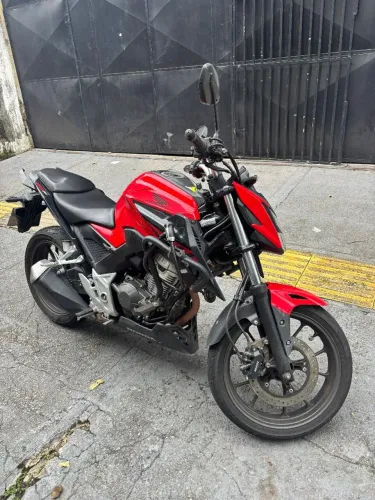 Honda CB 300F 2022/23 SELADA/QUITADA