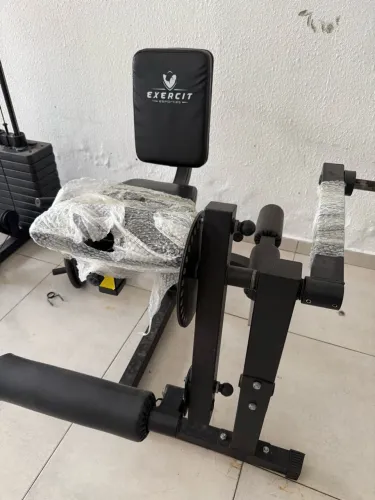 Cadeira extensora + cadeira flexora