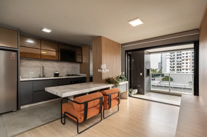 Apartamento à venda com 3 quartos no Cabral em Curitiba