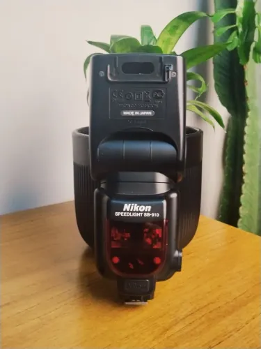 Flash Nikon SB910 - Frete grátis!