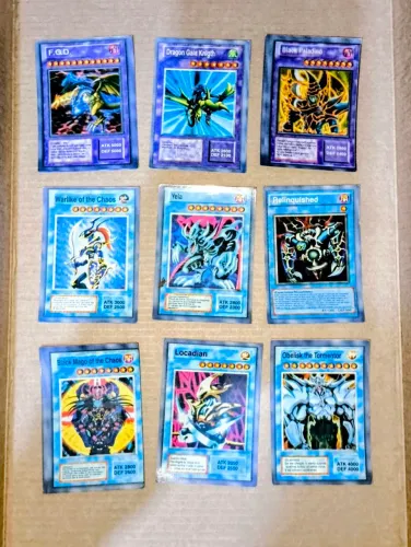 Cards Yu-Gi-Oh lote com 9 cartas de invocação