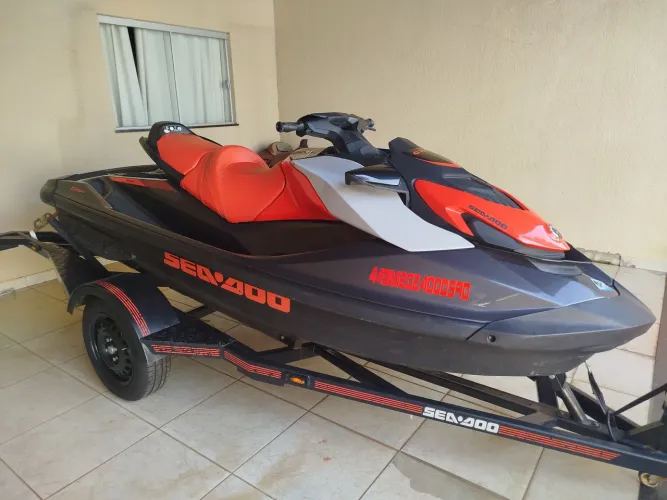 Jet ski Sea doo 130 Hp 2023 (38 horas)