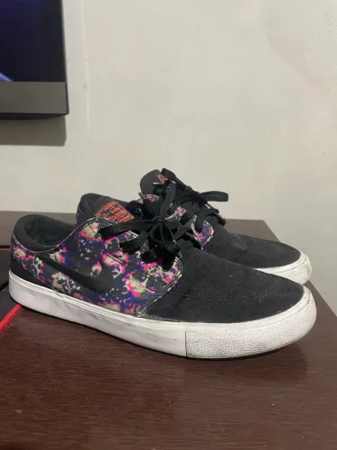 Nike Stefan Janoski TieDie