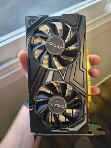 Placa de video GTX 1650 4GB Galax muito nova