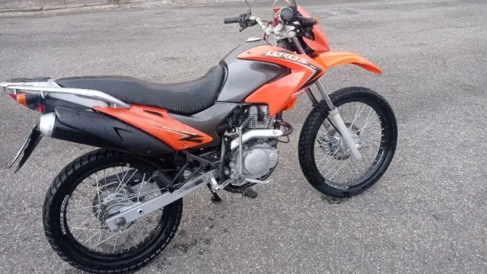Honda NXR Bros 150 kit montado. Rodas disco.