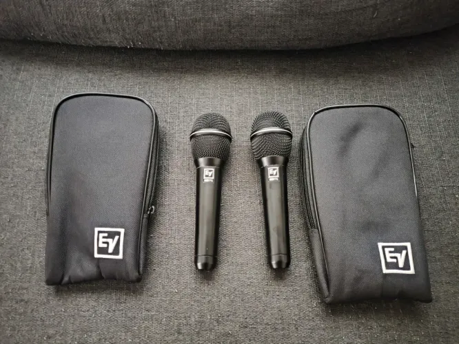 Microfones EV 