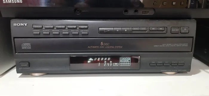 Cd player Sony nunca foi aberto