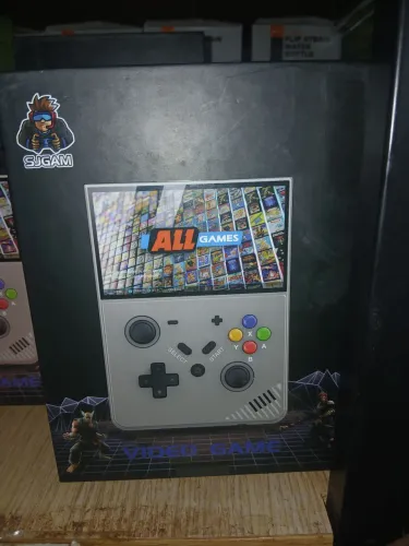 console de jogos portátil retro M18 da marca SJGAM,