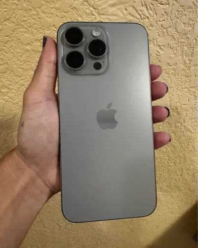 iPhone 15 pro max 256