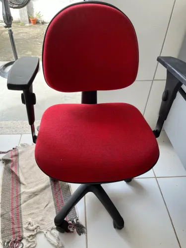VENDE SE CADEIRA DE ESCRITÓRIO EXECUTIVA