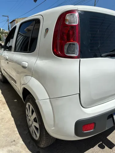 Fiat Uno Vivace Celeb. 1.0 EVO F. Flex 8V 3P 2013