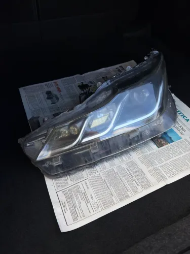 Farol Toyota Corolla