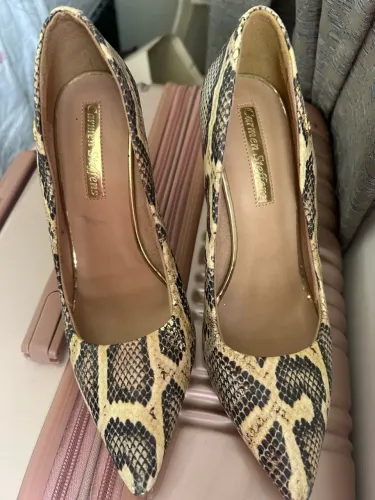 Sapato novo lindíssimo Carmen steffens n 36