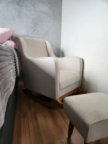 POLTRONA AMAMENTAÇÃO de balanço em linho off white