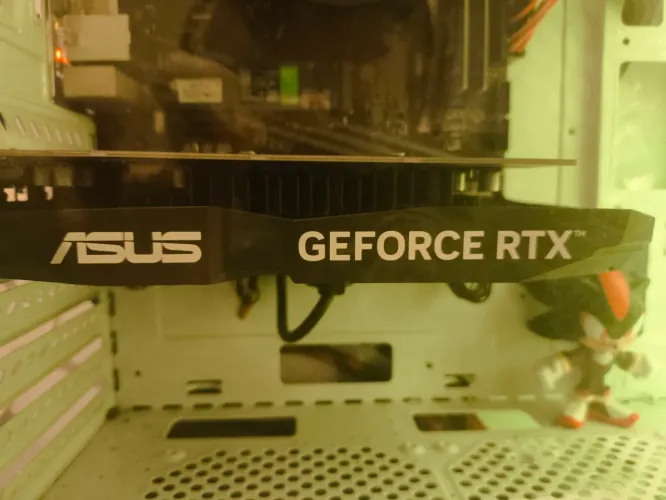 Placa de vídeo RTX 3050 6gb Asus (USADA)
