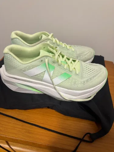 New balance sc trainer v3 - tamanho 43 - com placa de carbono