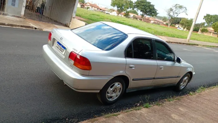 Honda Civic Sedan EX 1.6 16V Aut. 4P (nacion.) 1998