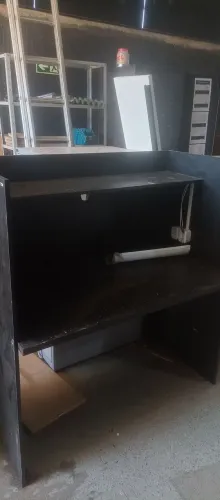 Vende-se mesa de trabalho