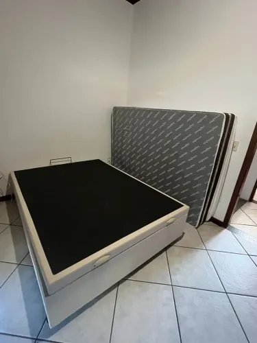 Colchão Casal Umaflex / Box Baú para Cama Casal
