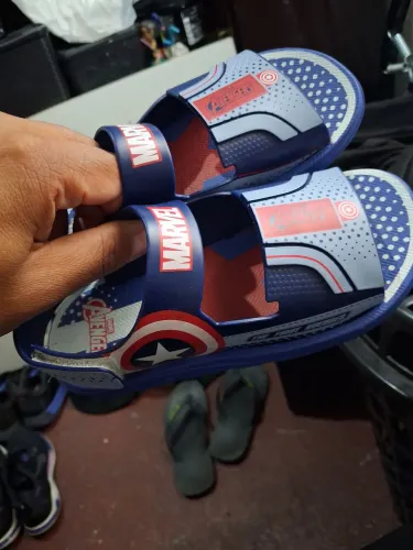Sandália infantil Avengers 