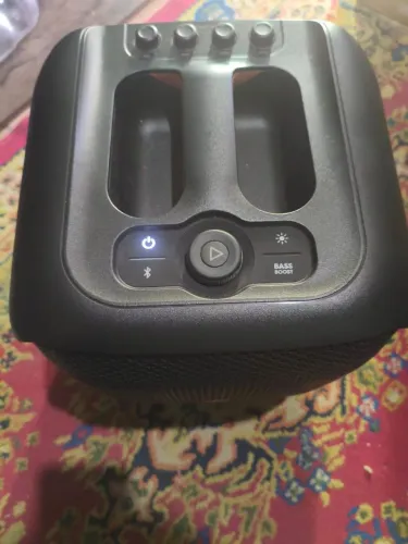 Vendo caixa JBL ou troco por bombomx3