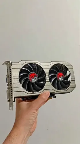 Placa de vídeo GTX 750 ti