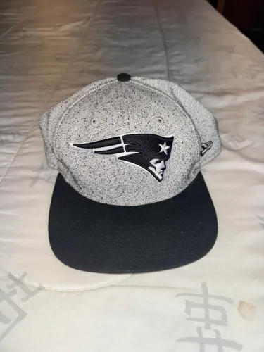 Boné New Era New England Patriots NFL Cinza e Preto