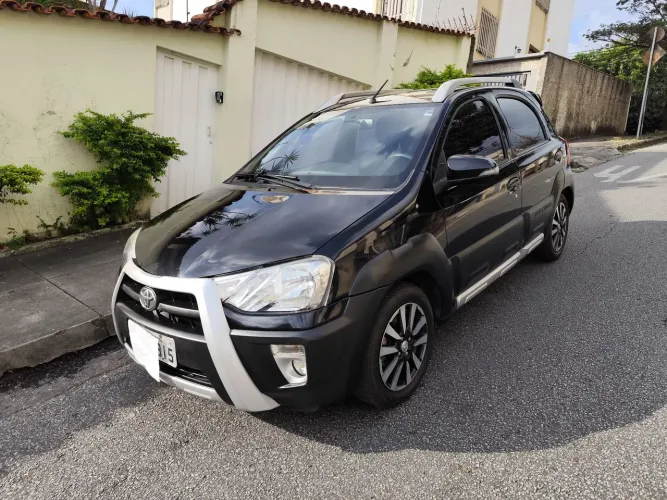 Toyota Etios Cross 1.5 Flex 16V 5P Mec. 2015
