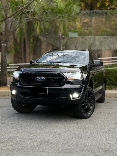 Ford Ranger Black 2.2 4X2 CD Diesel AUT 2023