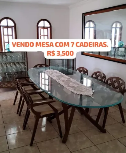 VENDO MESA COM 7 CADEIRAS DA MARCA RUDNIK , EM ÓTIMO ESTADO DE CONSERVAÇÃO. R$ 3500 .