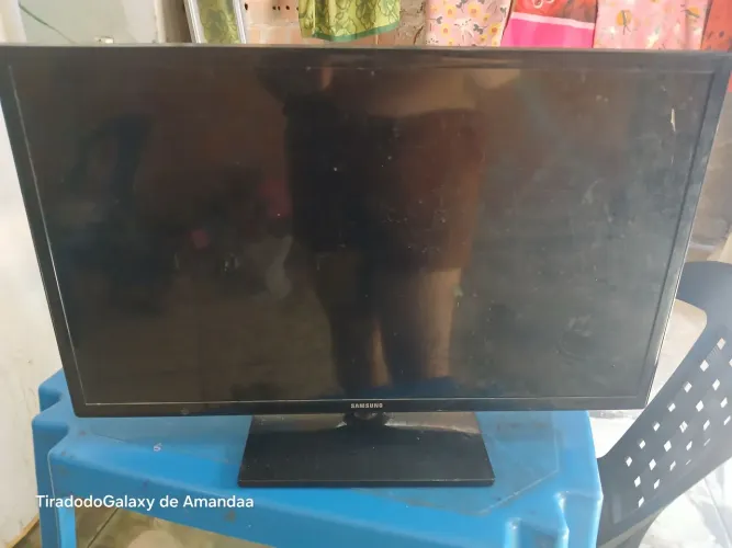Tv para retirada de peças