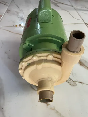 Bomba scheneider 1/3 vc