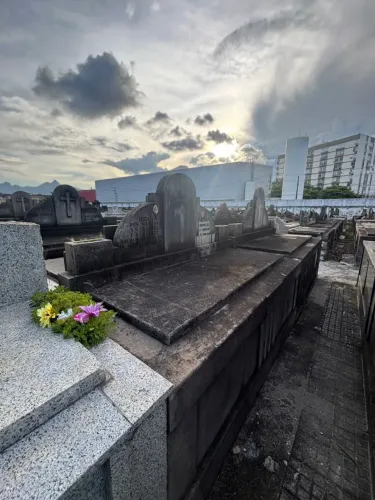 Jazigo no Cemitério São Francisco Xavier - Caju - Rio de Janeiro