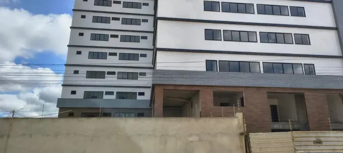 Apartamento Alto Padrão à Venda | 3 Suítes | 2 Vagas | 9º Andar | Candeias | Próximo à Olí