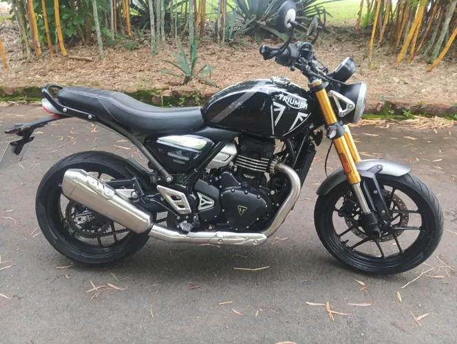 Triumph speed 400