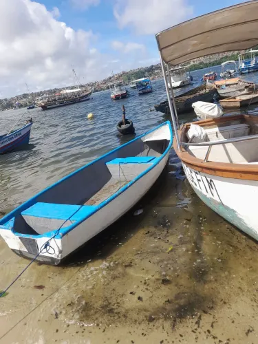 Barco de fibra 4,65 m de comprimento,  por 1,58m de largura , casco todo em fibra de vidro