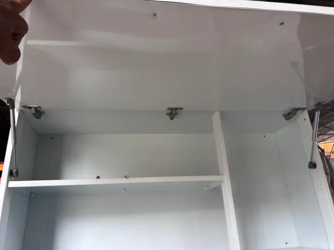Vende-se armário de aço para cozinha,valor:270,00