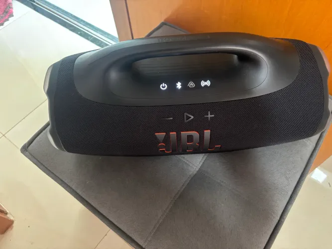 JBL Boombox 4 