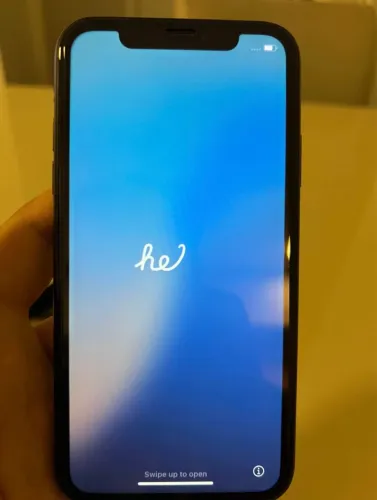 iPhone XR 64GB preto
