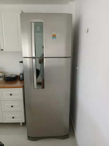 Geladeira Eletrolux inox