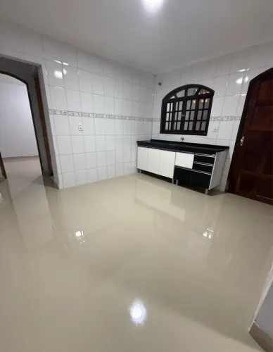 ALUGA SE CASA EM BARUERI COM GARAGEM